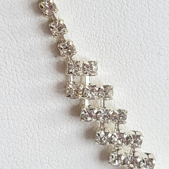 M&S Rhinestone Necklace V-Neck in Silver Tone Metal 16-19" Vintage Glam DH774 - Picture 7 of 8
